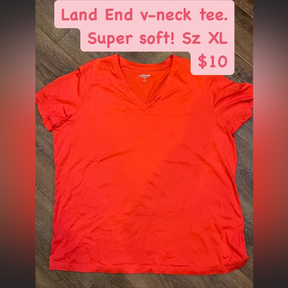 Lands End v-neck tee.
